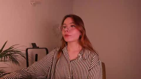 Snapshot of purple_opal chatting on October 6, 9:08 pm Vero online from Tuesday to Sunday online show from October 6, 9:08 pm