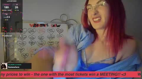 PurpleRainn69  Dina online show from February 2, 9:47 pm