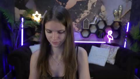 Snapshot of pussyonluck chatting on September 29, 2:00 pm Ellie online show from September 29, 2:00 pm