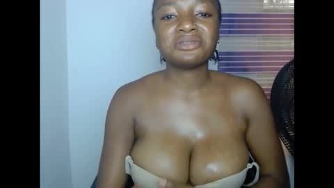 Snapshot of pussyxwetx chatting on October 18, 5:04 pm pussyxwetx online show from October 18, 5:04 pm