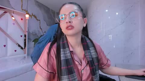 Qetsyah online show from February 20, 1:34 pm