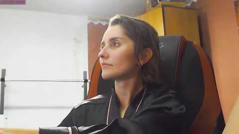 Lola online show from March 5, 4:24 pm