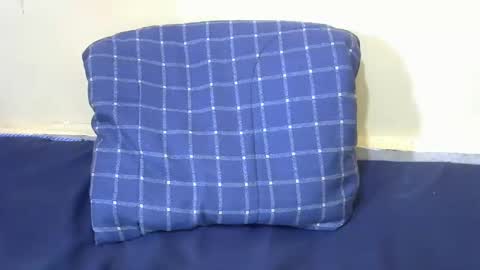Snapshot of queen_berry1 chatting on March 6, 6:08 am queen_berry1 online show from March 6, 6:08 am