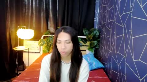 queen_gia online show from May 4, 6:39 am