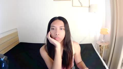 queen_gia online show from April 28, 2:27 am