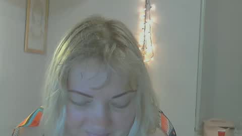 queen_jane8 online show from January 11, 8:10 pm