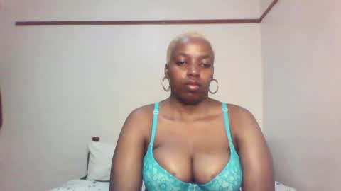 QUEEN online show from March 1, 12:50 am