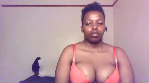 QUEEN online show from January 5, 12:20 am