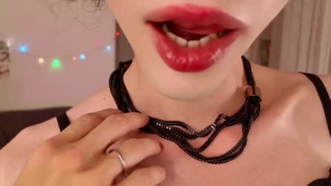 Snapshot of queen_of_tease chatting on September 10, 5:02 pm Eva online show from September 10, 5:02 pm