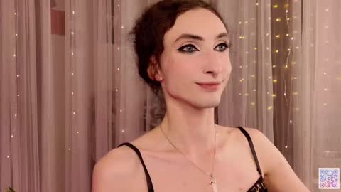 Snapshot of queen_of_tease chatting on October 13, 4:53 pm Eva online show from October 13, 4:53 pm