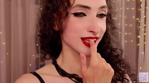 Snapshot of queen_of_tease chatting on October 3, 8:58 pm Eva online show from October 3, 8:58 pm
