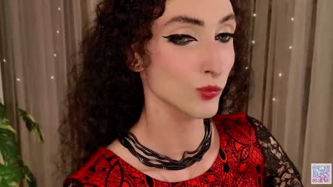 Snapshot of queen_of_tease chatting on September 19, 4:50 pm Eva online show from September 19, 4:50 pm