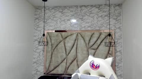   online show from February 22, 11:46 am