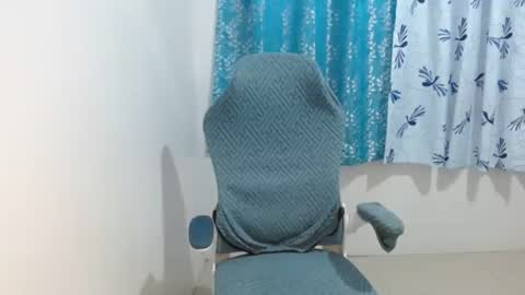 queen online show from February 22, 1:45 pm