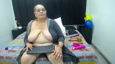 VickyBoobss online show from December 3, 8:22 pm