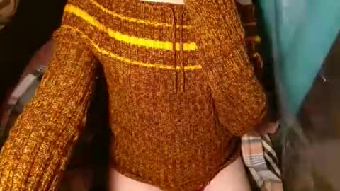 queenoftenderness online show from February 22, 7:48 pm