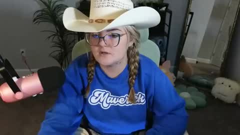 Bri online show from December 4, 3:42 am