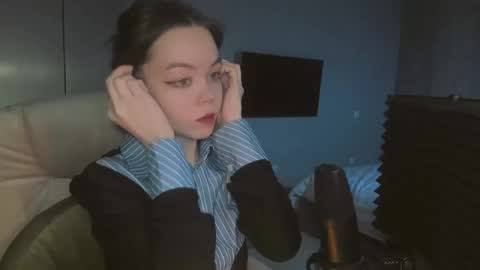 quietluxury online show from January 9, 6:56 pm