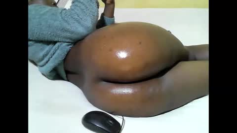 quincy joy11 online show from April 1, 8:15 am