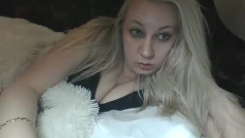 qwertyui online show from January 16, 8:49 pm