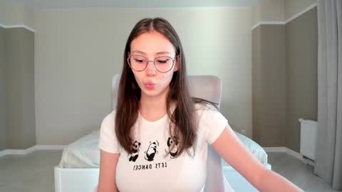 Leya online show from September 18, 8:46 am