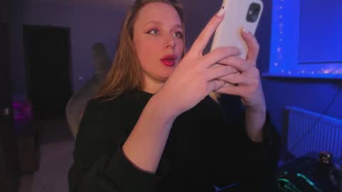 Snapshot of rachel_passion chatting on December 15, 6:07 am Diana online show from December 15, 6:07 am