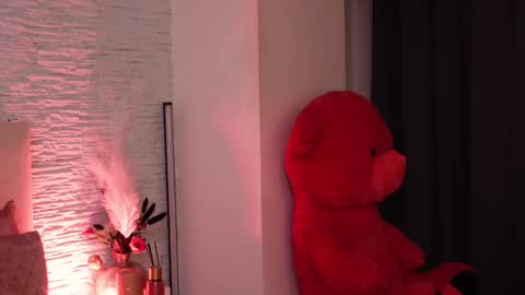 Snapshot of rachelswaan chatting on February 26, 5:46 am RachelSwaan online show from February 26, 5:46 am