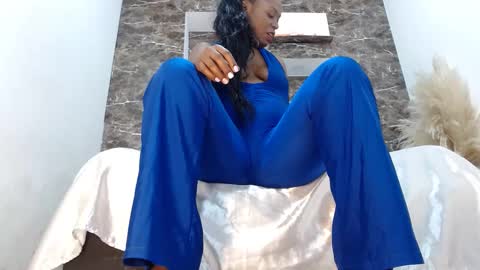 Snapshot of raichellcooper1 chatting on September 19, 3:55 pm raichellcooper1 online show from September 19, 3:55 pm