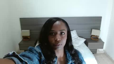 Snapshot of raichellcooper1 chatting on February 9, 8:34 pm raichellcooper1 online show from February 9, 8:34 pm