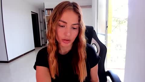 Snapshot of rainbow_jenny chatting on December 20, 3:53 pm Jennyindependent model . online show from December 20, 3:53 pm