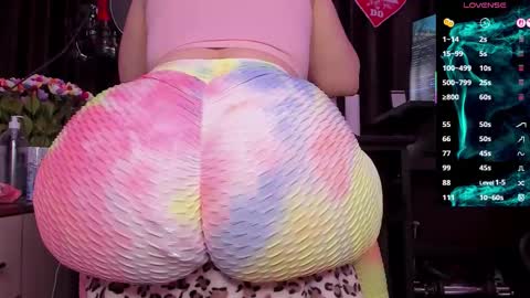 Laura online show from October 22, 3:11 am