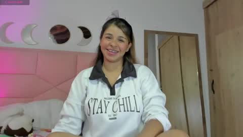  Nina  online show from April 1, 11:35 pm