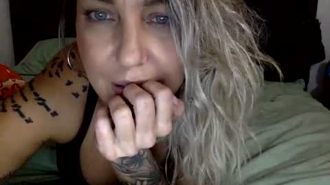 Snapshot of ramjetkel chatting on October 20, 5:10 am Mamakel online show from October 20, 5:10 am