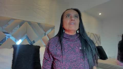 Raquel Moore  online show from March 7, 11:26 pm