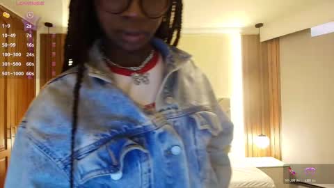 Raquel online show from February 4, 11:57 am