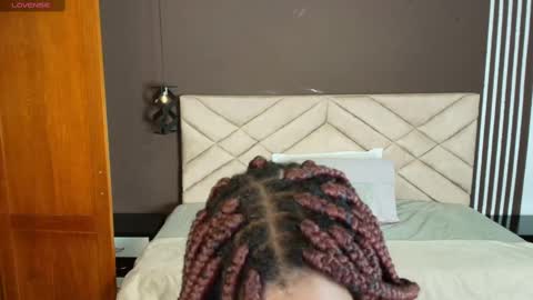 Snapshot of raqueljones_ chatting on February 16, 11:27 am Raquel online show from February 16, 11:27 am