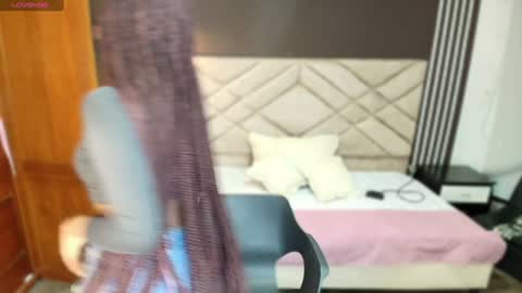 Snapshot of raqueljones_ chatting on December 16, 12:06 pm Raquel online show from December 16, 12:06 pm