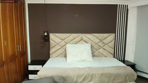 Snapshot of raqueljones_ chatting on February 4, 11:38 am Raquel online show from February 4, 11:38 am
