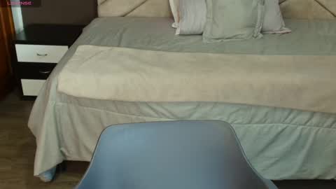 Snapshot of raqueljones_ chatting on February 21, 11:44 am Raquel online show from February 21, 11:44 am