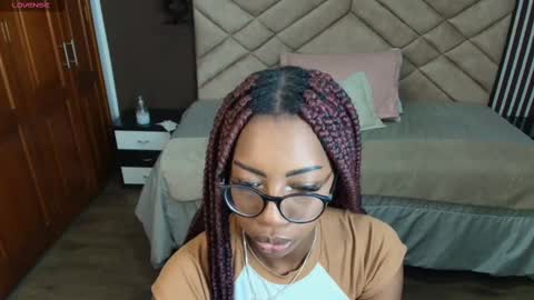 Snapshot of raqueljones_ chatting on March 6, 11:36 am Raquel online show from March 6, 11:36 am