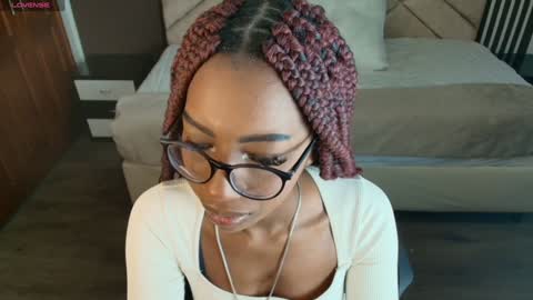 Snapshot of raqueljones_ chatting on February 7, 11:34 am Raquel online show from February 7, 11:34 am