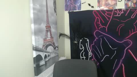 raspberry0101 online show from September 11, 2:17 pm