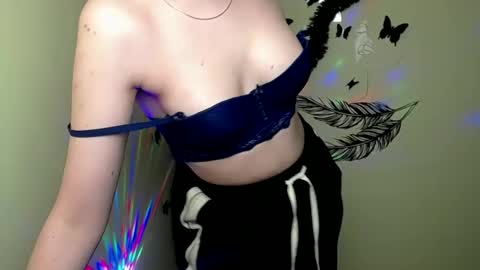 raspberry0101 online show from January 23, 8:13 pm