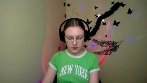 raspberry0101 online show from February 4, 7:18 am