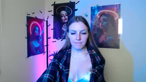 raspberry0101 online show from October 3, 4:12 pm