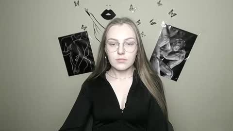 raspberry0101 online show from January 28, 7:32 pm