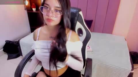 raven_loove online show from February 9, 10:12 pm