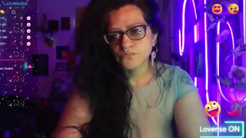 Snapshot of ravenandsin chatting on October 8, 12:04 am Raven online show from October 8, 12:04 am