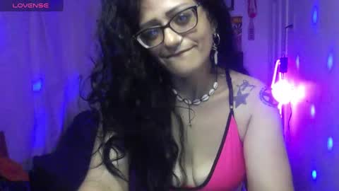 Snapshot of ravenandsin chatting on January 30, 11:24 pm Raven online show from January 30, 11:24 pm