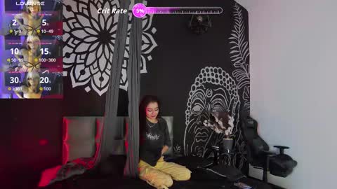 Snapshot of ravennmoonn chatting on October 10, 10:58 pm Raven online show from October 10, 10:58 pm